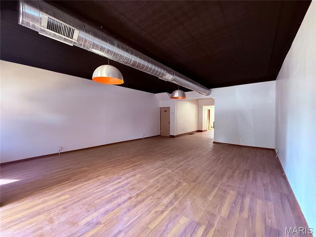 4631 Morganford Road, St Louis, MO 63116