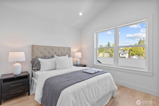 7350 22nd Avenue NW, Seattle, WA 98117