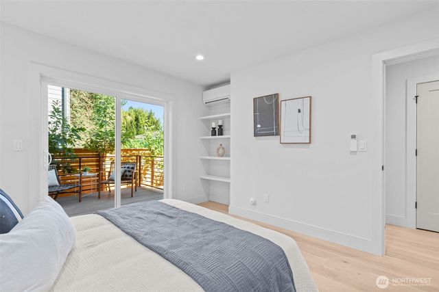 7350 22nd Avenue NW, Seattle, WA 98117