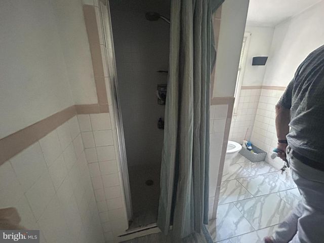 304 N CHESTER PIKE, Glenolden, PA 19036