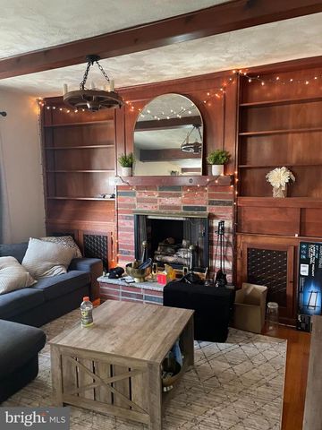 304 N CHESTER PIKE, Glenolden, PA 19036