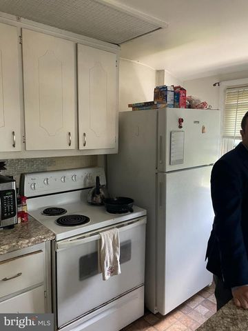 304 N CHESTER PIKE, Glenolden, PA 19036