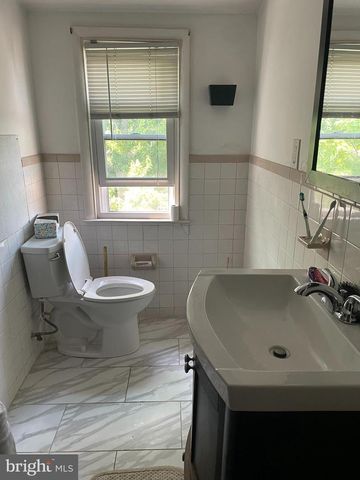 304 N CHESTER PIKE, Glenolden, PA 19036