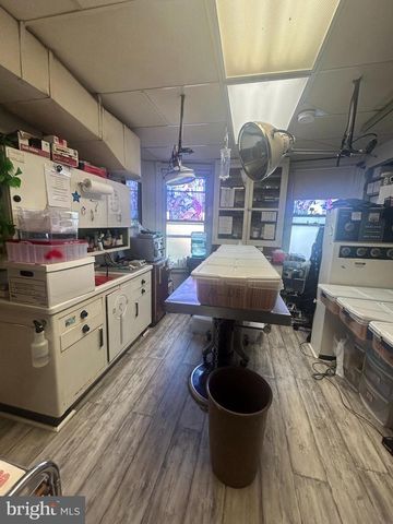 304 N CHESTER PIKE, Glenolden, PA 19036