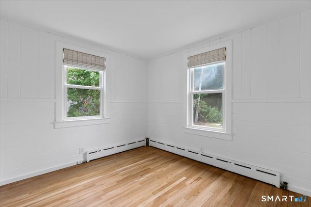 21 Green Street, Trumbull, CT 06611