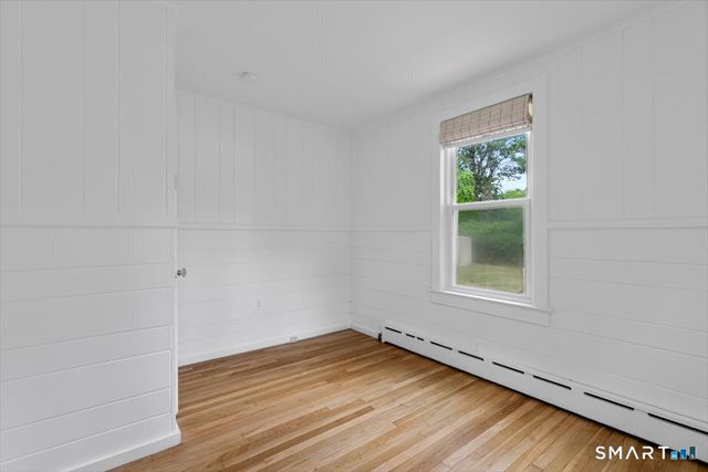21 Green Street, Trumbull, CT 06611