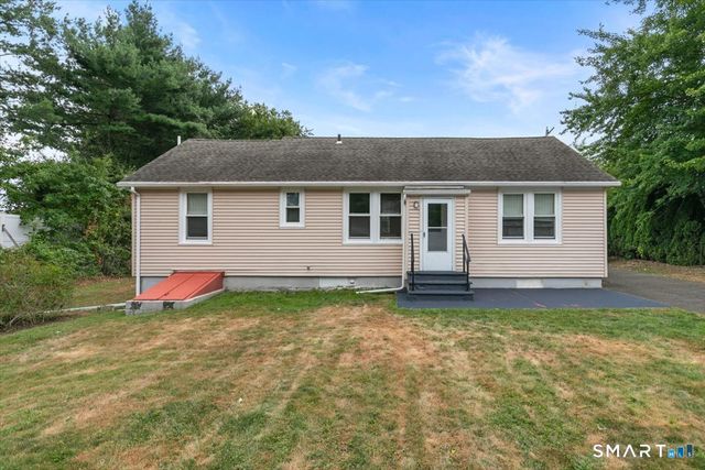 21 Green Street, Trumbull, CT 06611