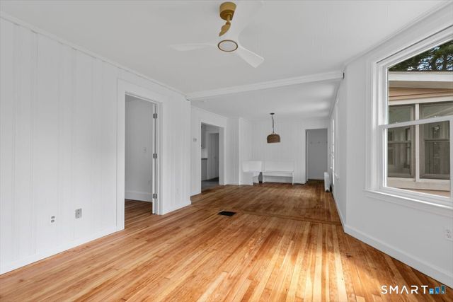 21 Green Street, Trumbull, CT 06611