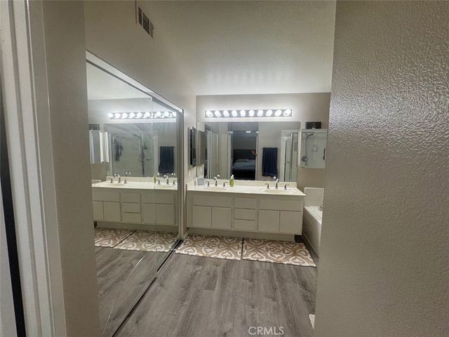 1059 Silvercreek, Corona, CA 92882