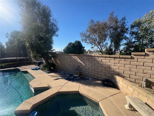 1059 Silvercreek, Corona, CA 92882