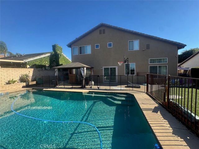1059 Silvercreek, Corona, CA 92882