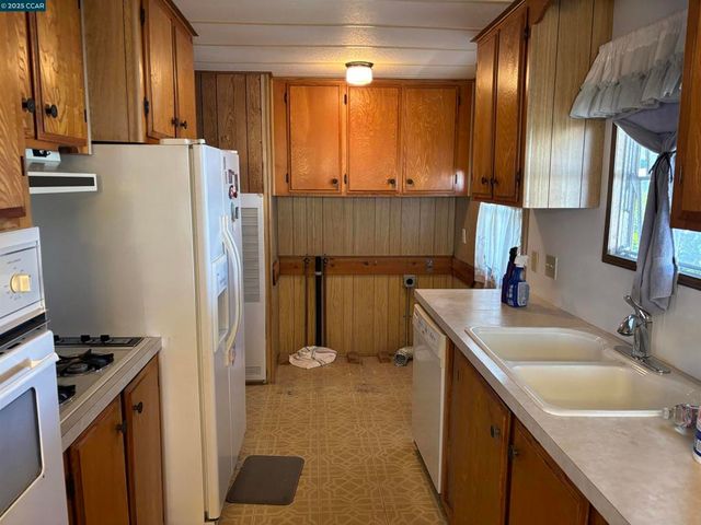 16401 San Pablo Ave, San Pablo, CA 94806