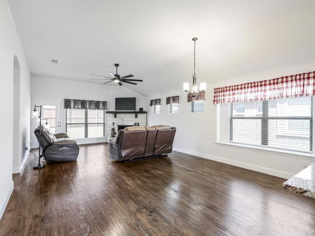 1916 Nightfall Drive, Venus, TX 76009