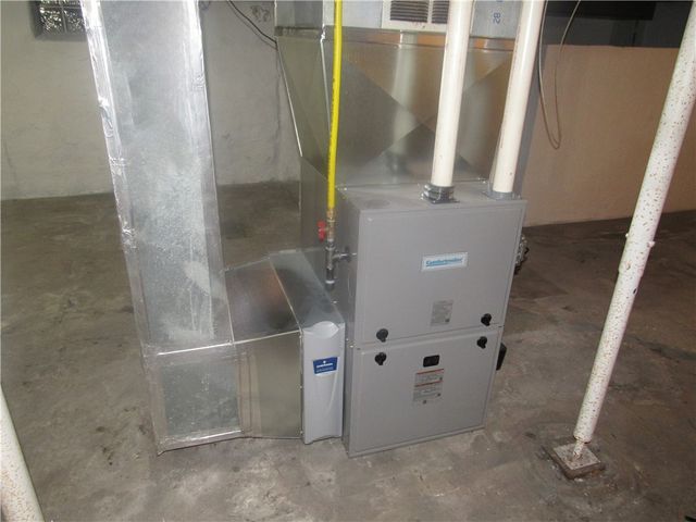 137 W Painter Street, South Connellsville, PA 15425