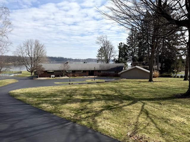 1851 Steamburg Road, Hillsdale Twp, MI 49242