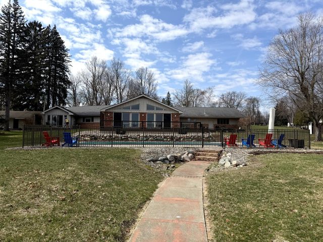 1851 Steamburg Road, Hillsdale Twp, MI 49242