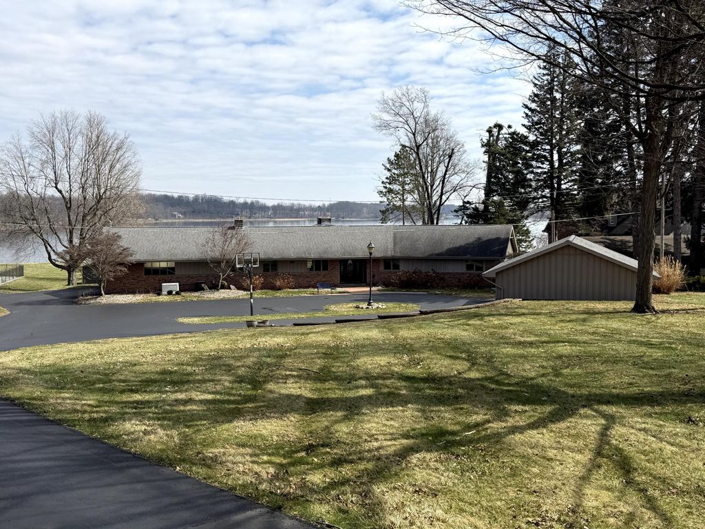 1851 Steamburg Road, Hillsdale Twp, MI 49242