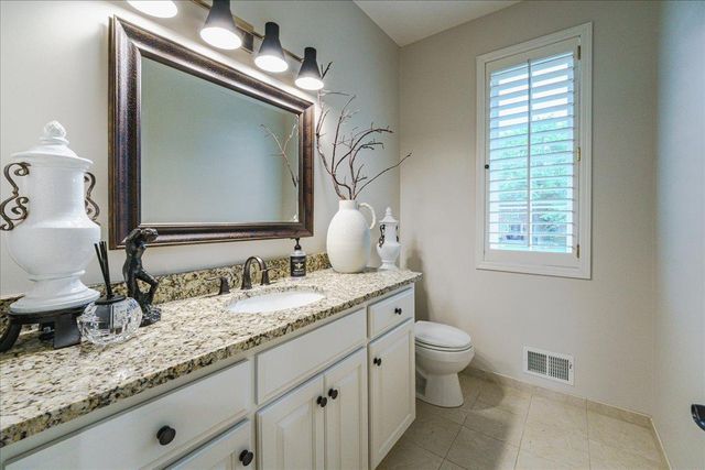 7806 Bush Lake Drive, Bloomington, MN 55438