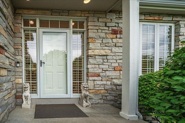 7806 Bush Lake Drive, Bloomington, MN 55438
