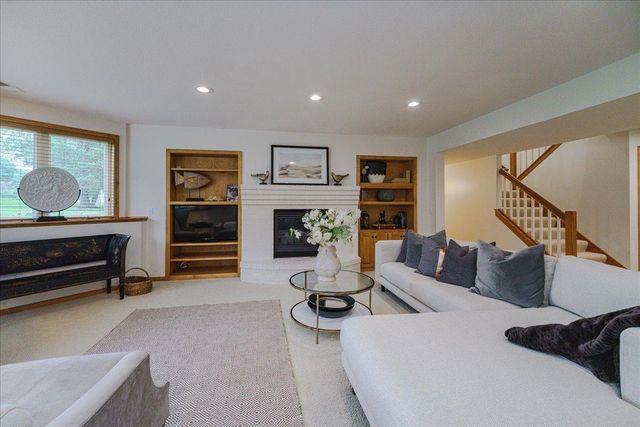 7806 Bush Lake Drive, Bloomington, MN 55438