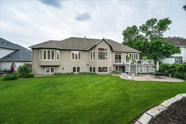 7806 Bush Lake Drive, Bloomington, MN 55438