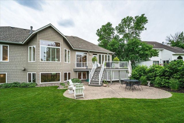7806 Bush Lake Drive, Bloomington, MN 55438