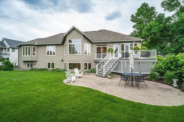 7806 Bush Lake Drive, Bloomington, MN 55438
