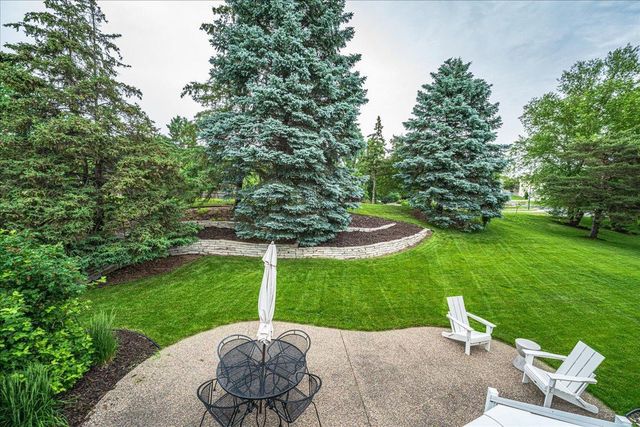 7806 Bush Lake Drive, Bloomington, MN 55438