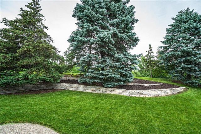 7806 Bush Lake Drive, Bloomington, MN 55438