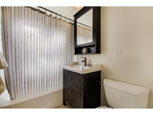 3343 S Glencoe St, Denver, CO 80222