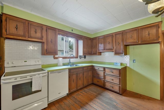 100 West Meadow, Lowell, MA 01854
