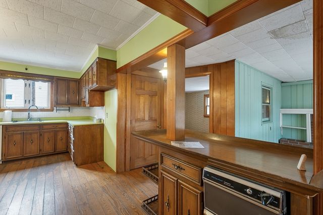 100 West Meadow, Lowell, MA 01854
