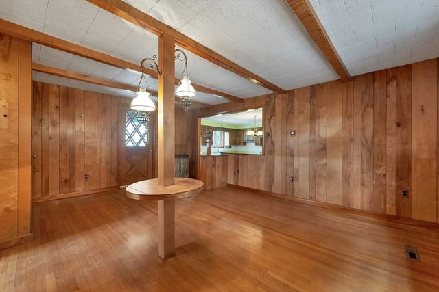 100 West Meadow, Lowell, MA 01854