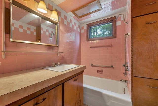 100 West Meadow, Lowell, MA 01854
