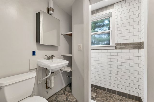 100 West Meadow, Lowell, MA 01854