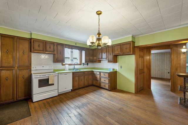 100 West Meadow, Lowell, MA 01854