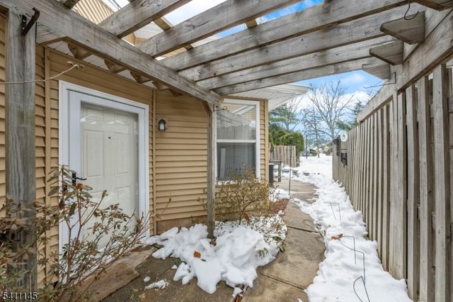 36 Cherrywood Dr, Franklin Twp., NJ 08873