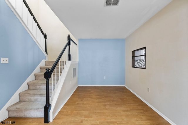 36 Cherrywood Dr, Franklin Twp., NJ 08873