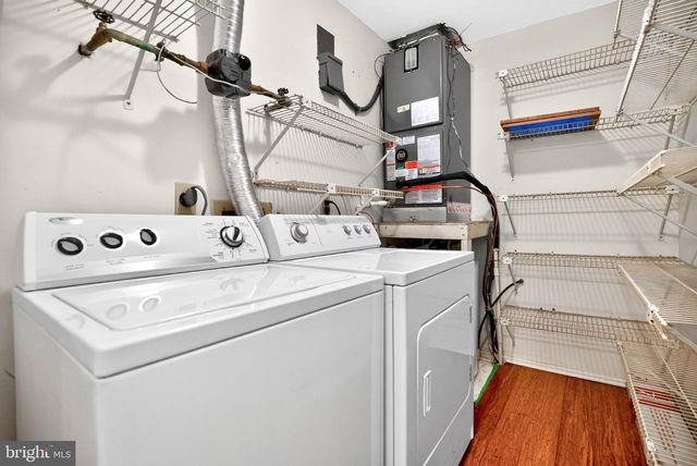 3810B ADELAIDE DR, Mt Laurel, NJ 08054