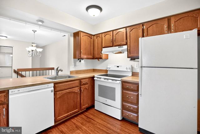 3810B ADELAIDE DR, Mt Laurel, NJ 08054