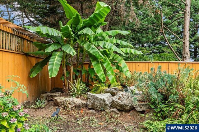 2121 Davis Rd S, Salem, OR 97306