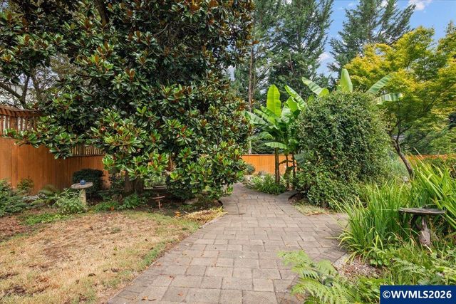 2121 Davis Rd S, Salem, OR 97306