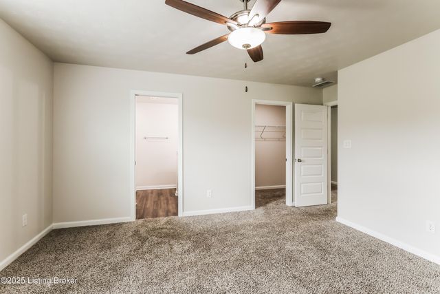 6106 Larkgrove Dr, Louisville, KY 40229