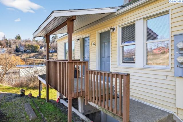 732 NW Ritchie, Pullman, WA 99163