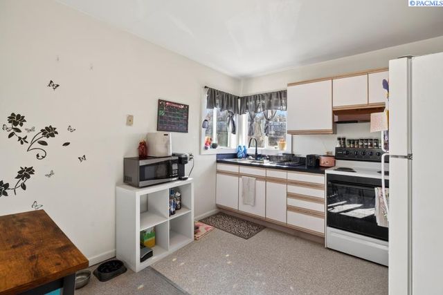 732 NW Ritchie, Pullman, WA 99163