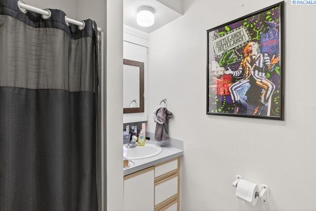 732 NW Ritchie, Pullman, WA 99163