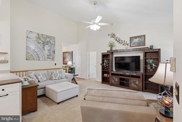 88 CASTLEROCK LN, Martinsburg, WV 25405