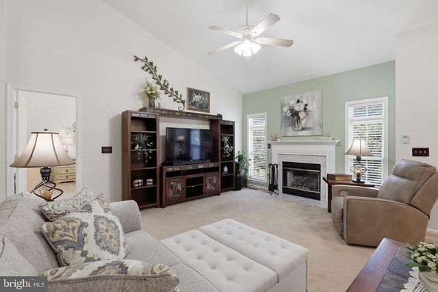 88 CASTLEROCK LN, Martinsburg, WV 25405