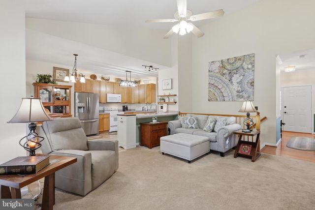 88 CASTLEROCK LN, Martinsburg, WV 25405
