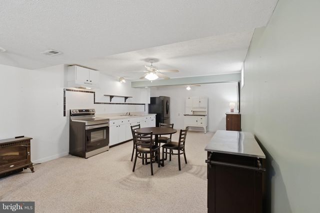 88 CASTLEROCK LN, Martinsburg, WV 25405